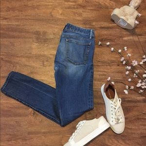 Blue jeans Gap 1969. Always skinny. 26. Woman’s R